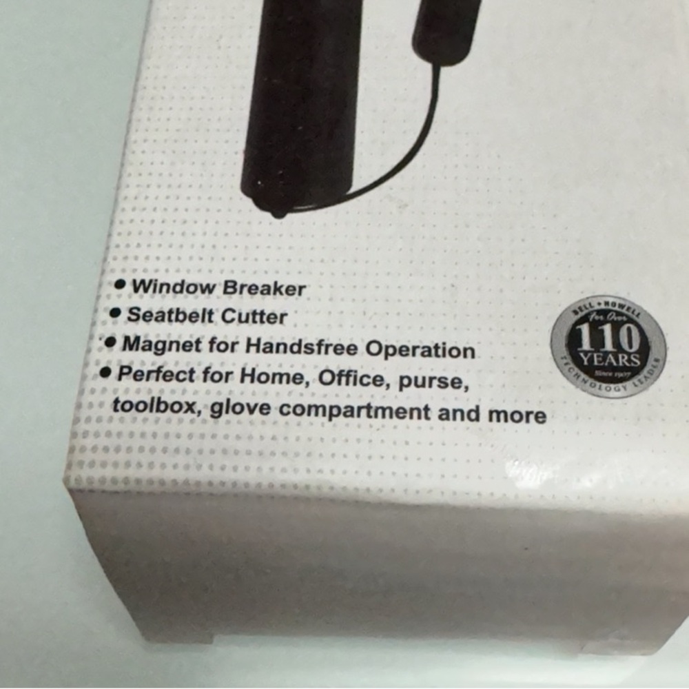 Compact Multi Tool Flashlight with Safety Features - Picture 2 of 3